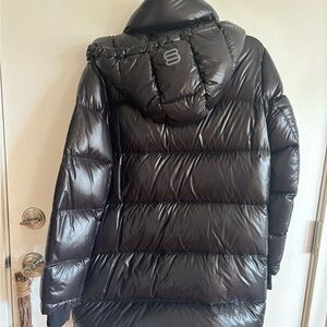 Aritzia Black Puffer Jacket